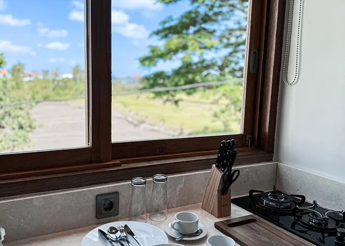Cozy 1 Bedroom In Seseh